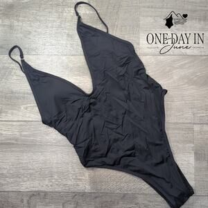 Charmo High Cut V Neck One Piece Swimsuit Size L